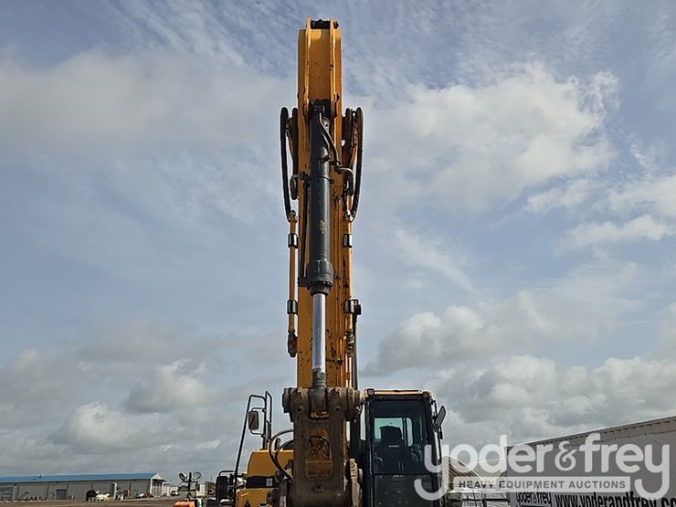 hyundai-hx260l-image-28