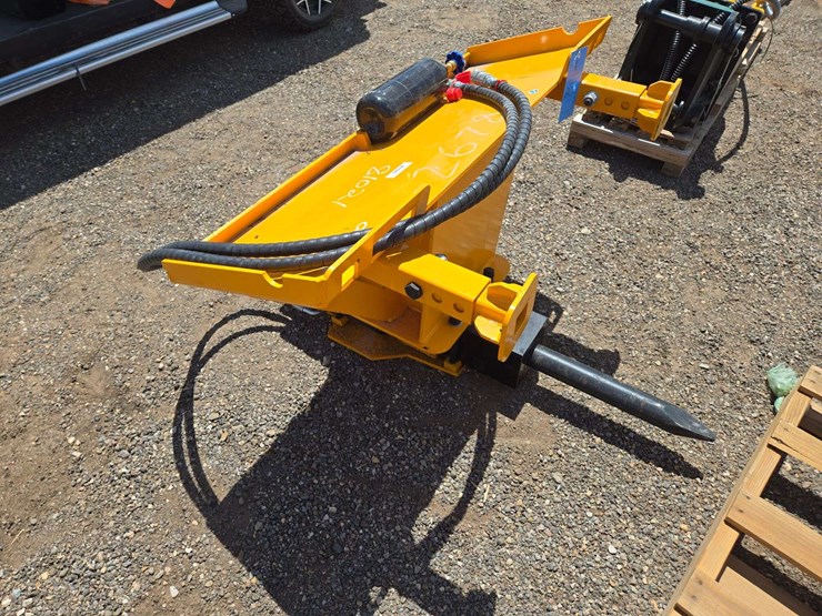 2026-skid-steer-ap680-breaker-hammer-image-6