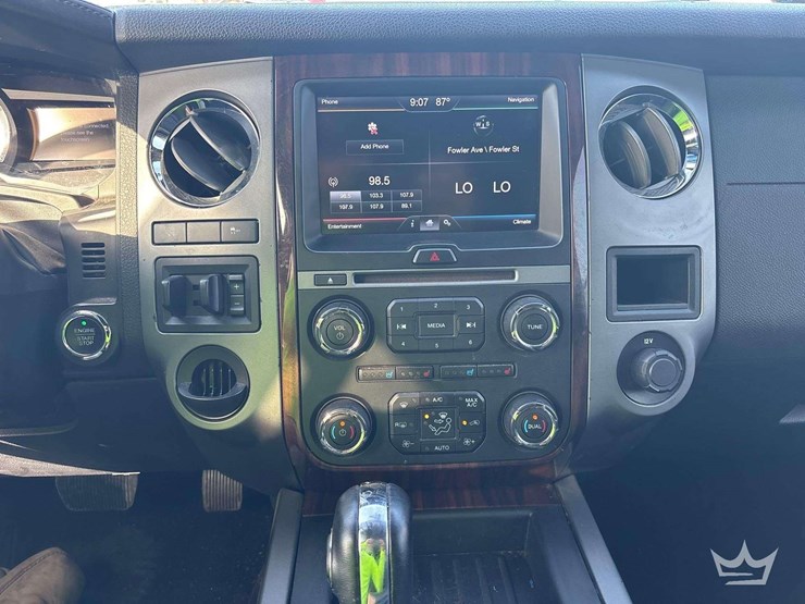 2015-ford-expedition-platinum-image-15