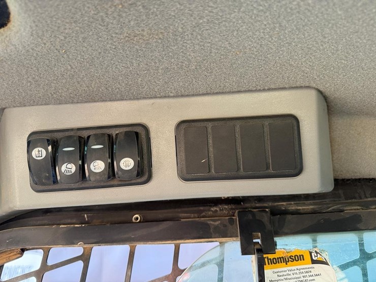 2017-caterpillar-289d-image-23