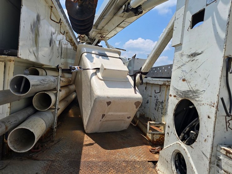2009-international-durastar-4400-image-18