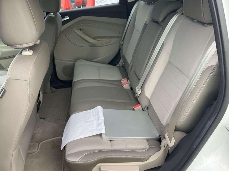 2016-ford-escape-image-24
