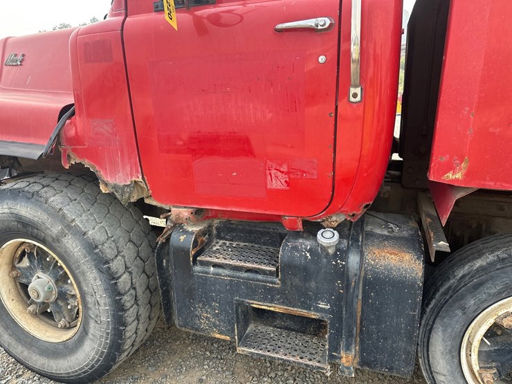 1997-mack-dm688s-image-13
