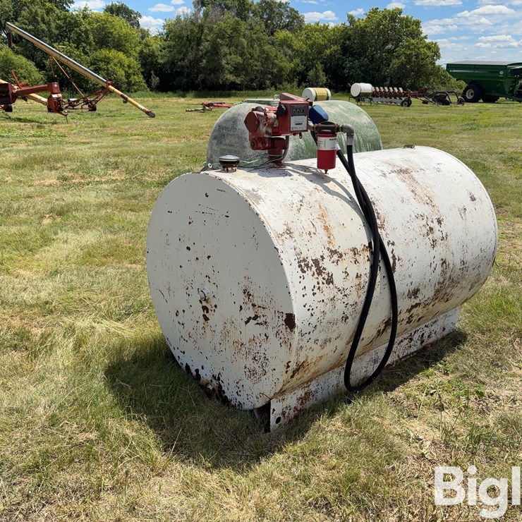 500-Gal Steel Fuel Tank W/110 Volt Pump