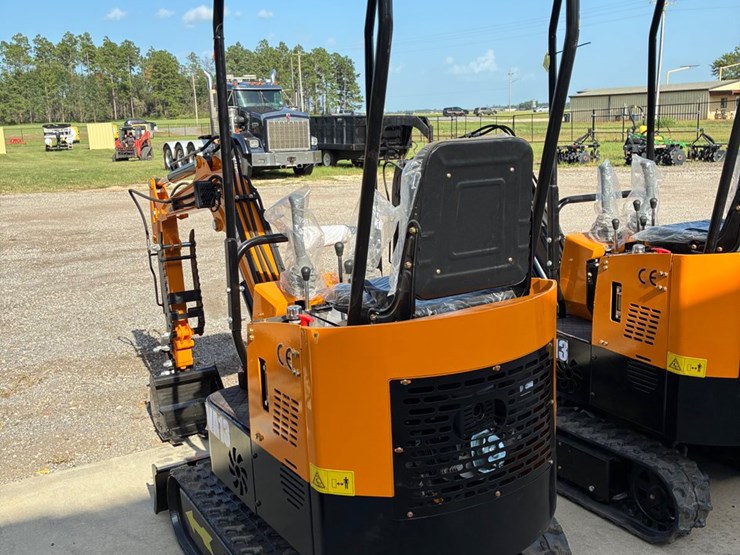 #9949-•-miva-va13-mini-excavator-image-6