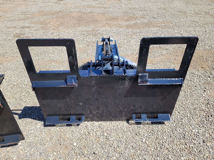skid-steer-spade-grapple-image-5