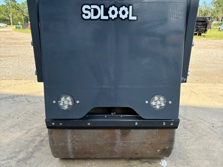 #9943-•-sl-1000-vibratory-road-roller-image-6