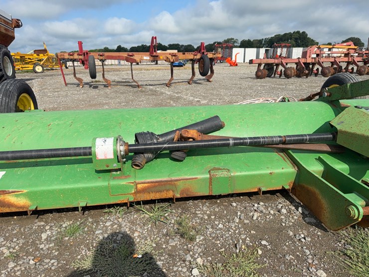 john-deere-520-image-14