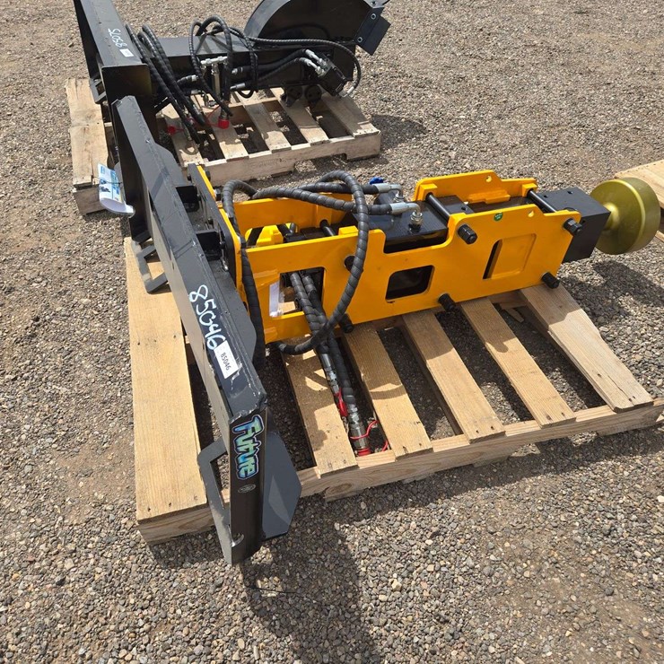 FUTURE FT-D680 Skid Steer Post Driver