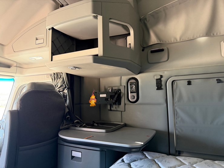 2018-kenworth-t680-image-58