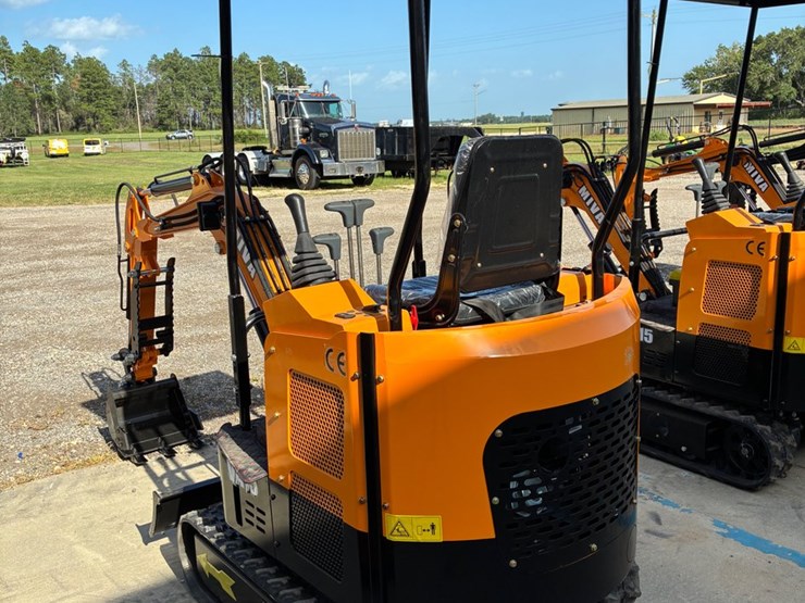 #20239-•-miva-va15-mini-excavator-image-2