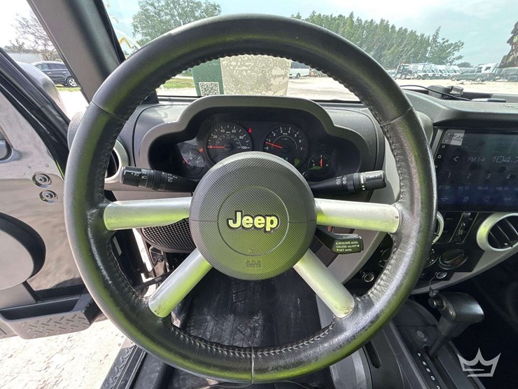 2008-jeep-wrangler-unlimited-sahara-image-13