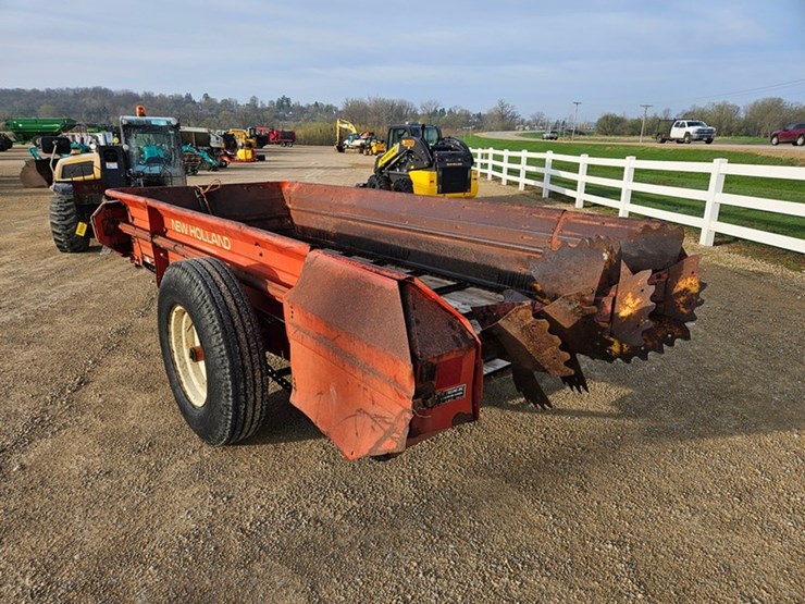 new-holland-519-image-3