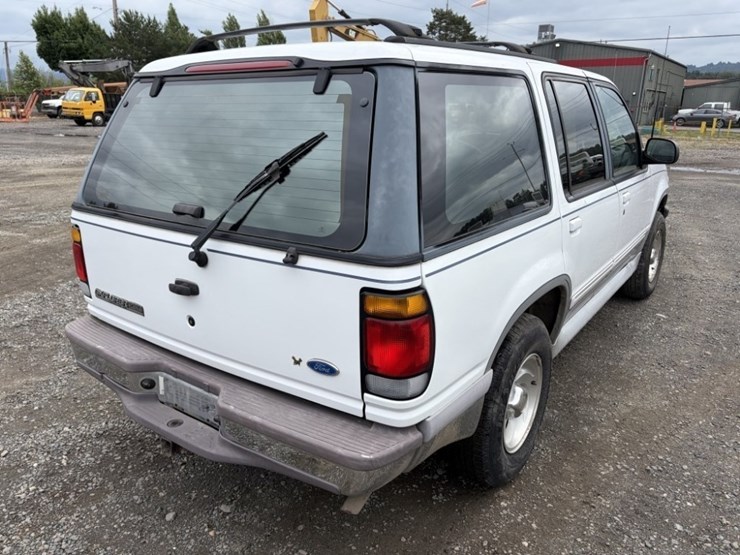 1996-ford-explorer-image-4