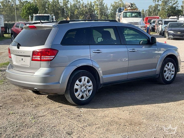 2016-dodge-journey-image-3