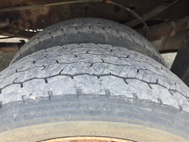 2001-ford-f550-image-68