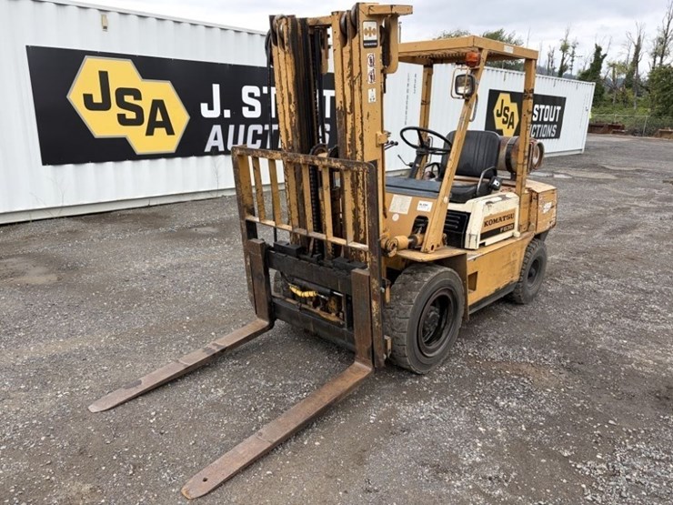 1989-komatsu-fg30t-8-forklift-image-1
