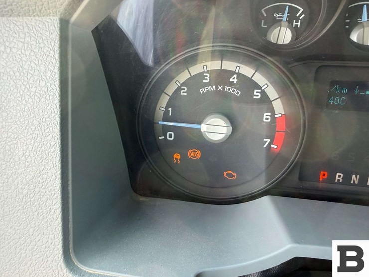2013-ford-f350-image-35