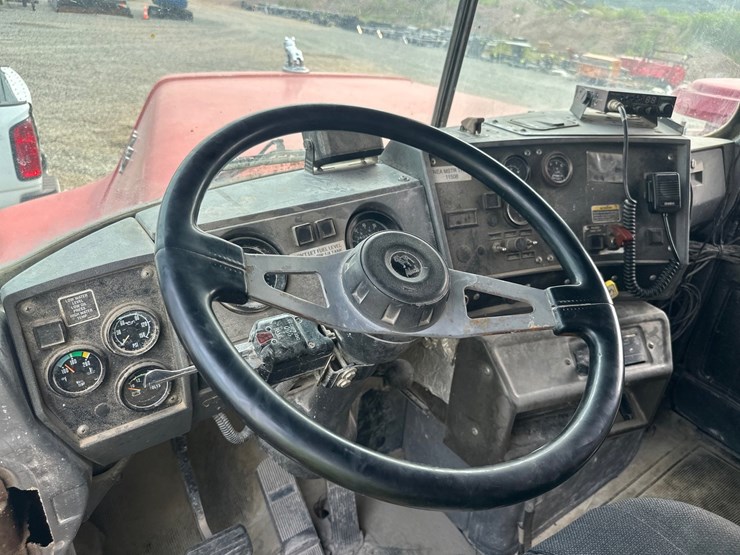 1997-mack-dm688s-image-23