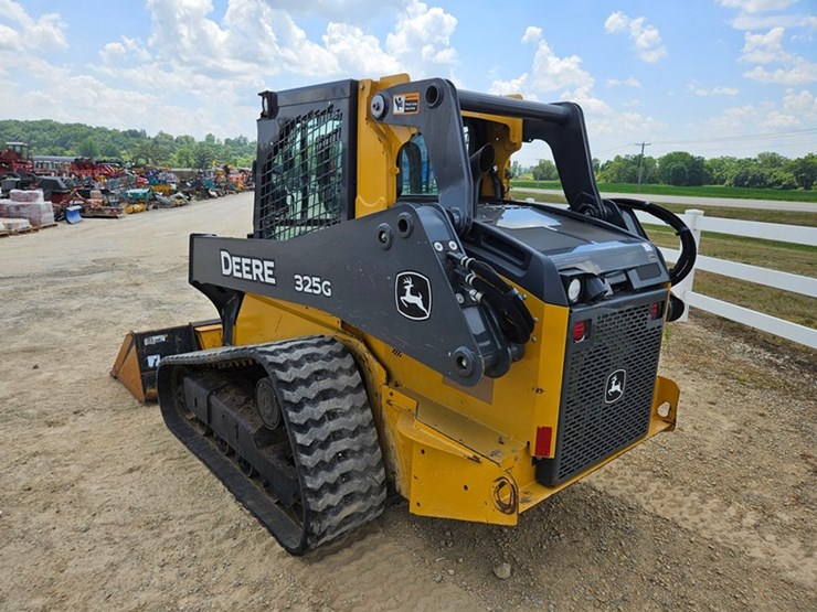 deere-325g-image-3