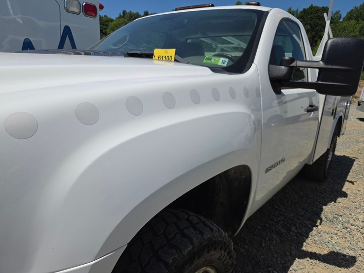 2011-chevrolet-2500-image-17