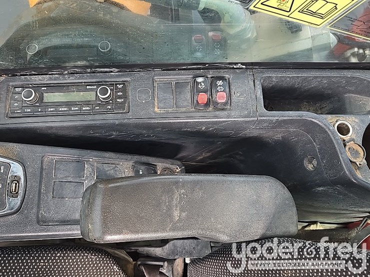 hyundai-hx260l-image-78