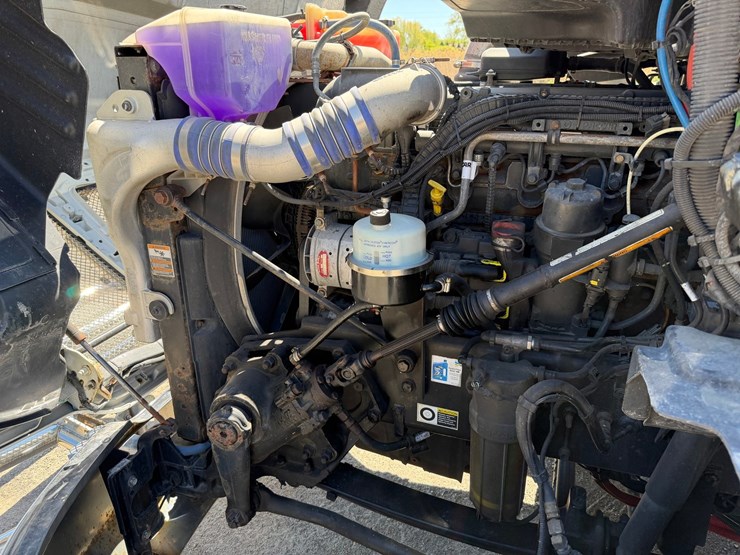 2018-kenworth-t680-image-40