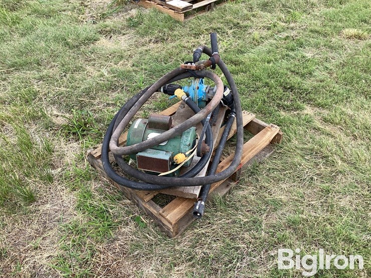 hypro-220-volt-electric-pump-image-1