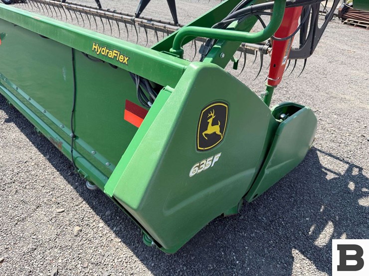 2019-john-deere-635f-image-18