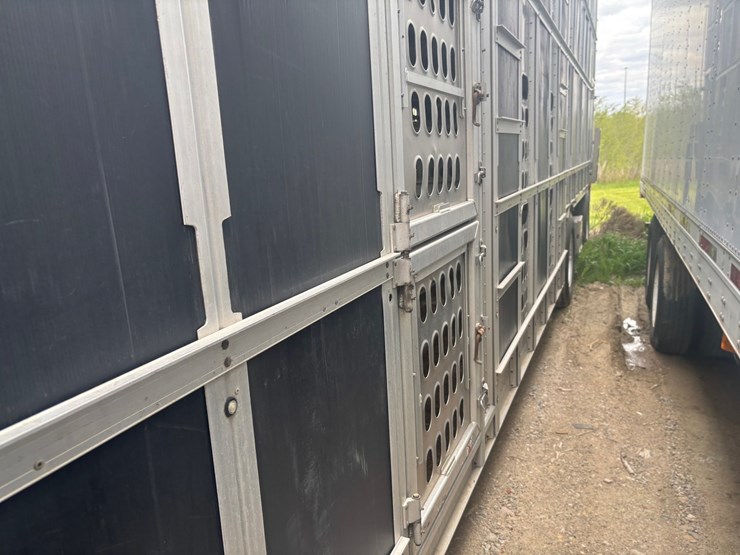 #2150-•-2017-barrett-53'-cattle-semi-trailer-image-20