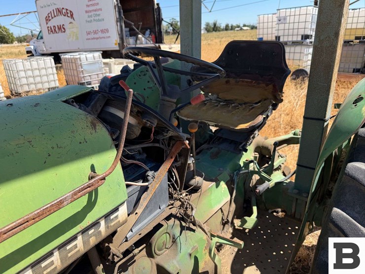 john-deere-2240-image-28
