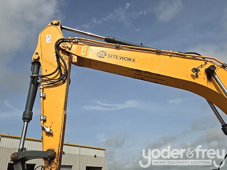 hyundai-hx260l-image-25