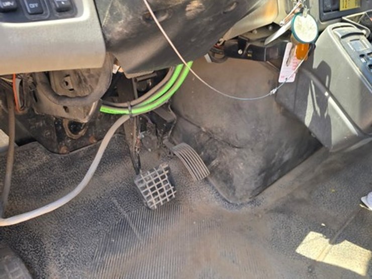 2009-international-durastar-4400-image-33