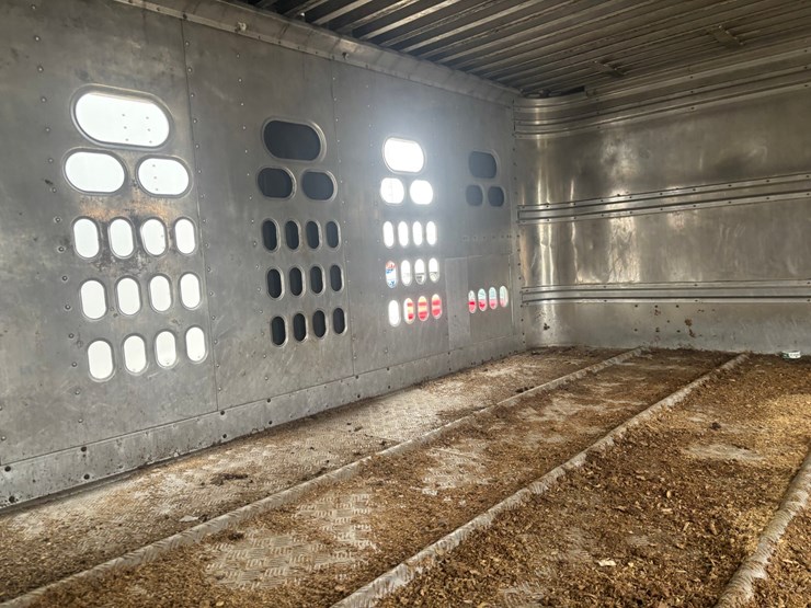 #2150-•-2017-barrett-53'-cattle-semi-trailer-image-58