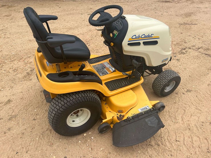 cub-cadet-lt1050-image-4