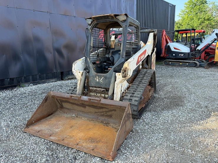 2023-bobcat-t64-image-8