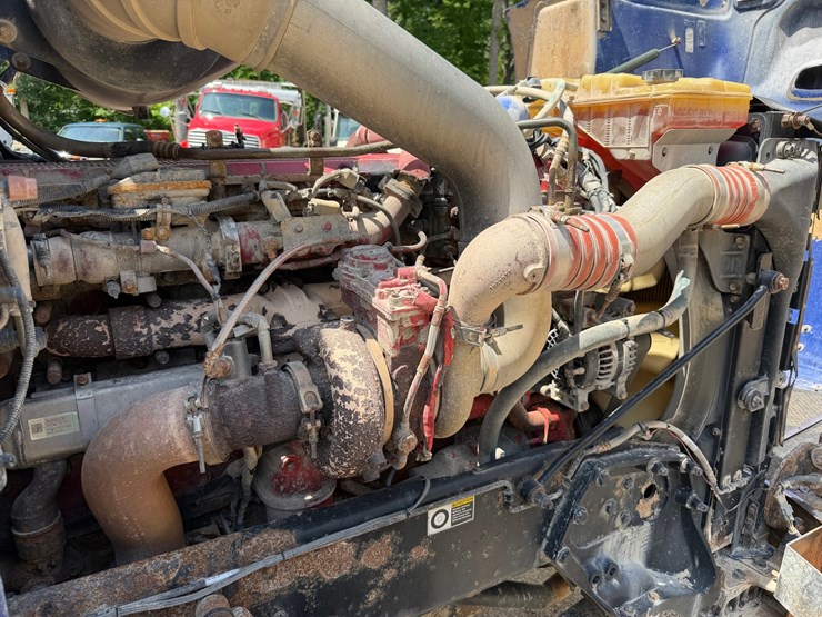 #1507-•-peterbilt-day-cab-truck-tractor-image-57