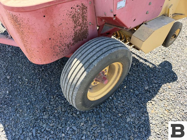 1975-massey-ferguson-235-image-23