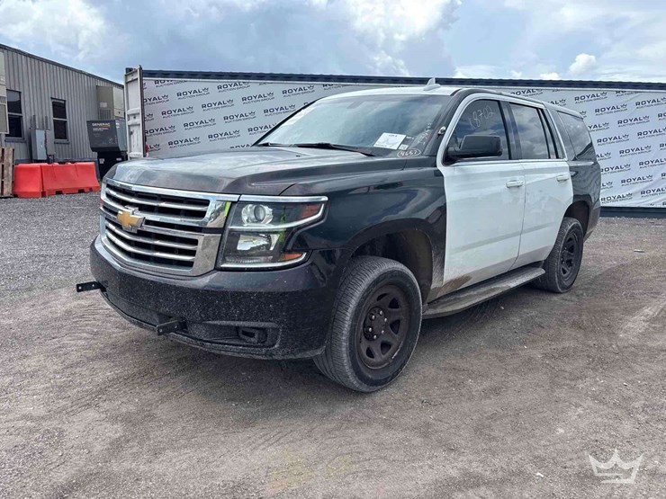 2020-chevrolet-tahoe-image-1