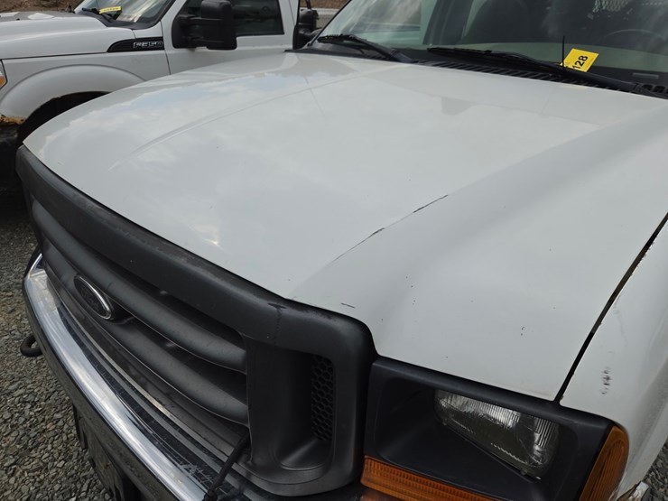 2001-ford-f550-image-13
