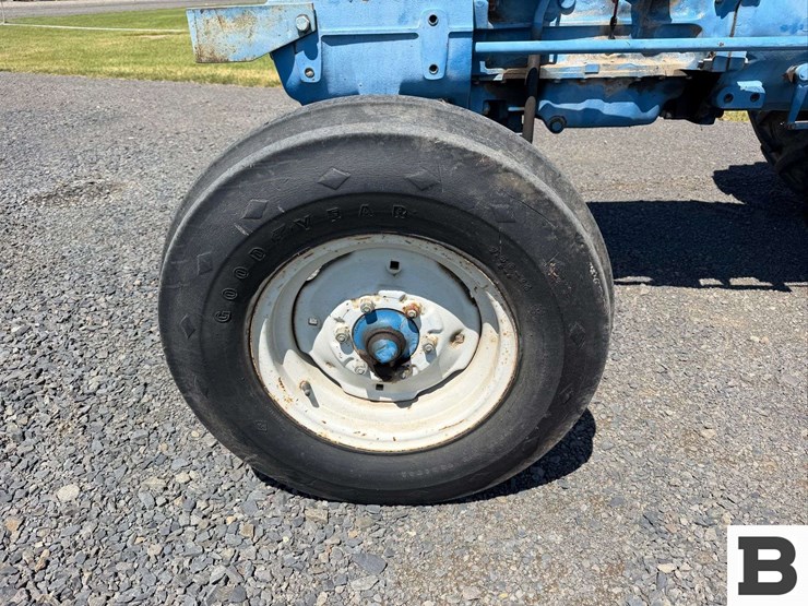 ford-tractor-image-17