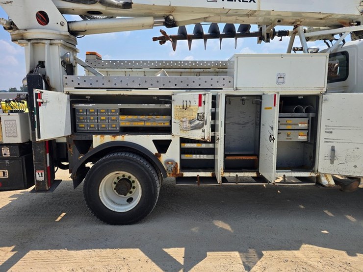 2009-international-durastar-4400-image-14