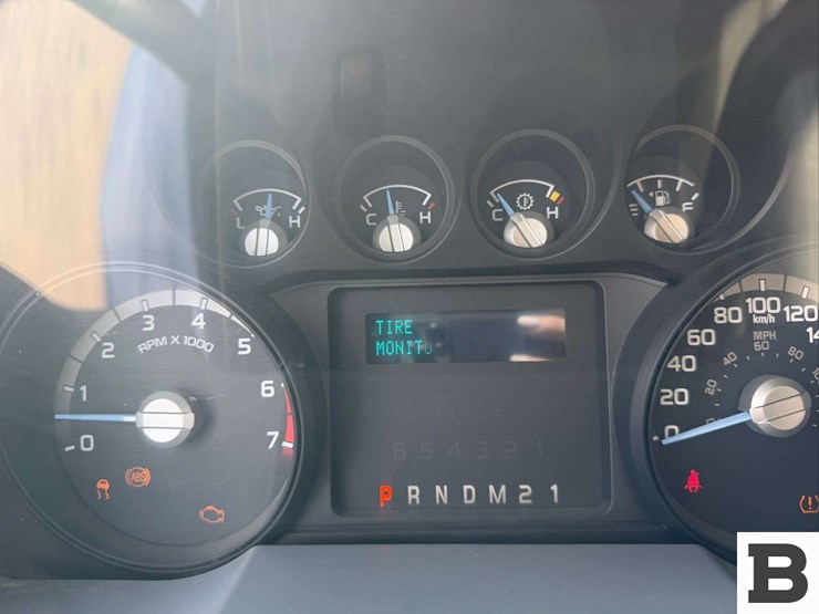 2013-ford-f350-image-31