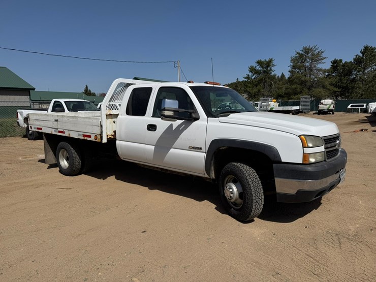 2006-chevrolet-3500hd-image-7