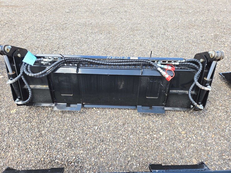 2026-giyi-skid-steer-quick-attach-(72")-4-in-1-bucket-image-4