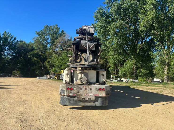 mack-rd688s-image-3