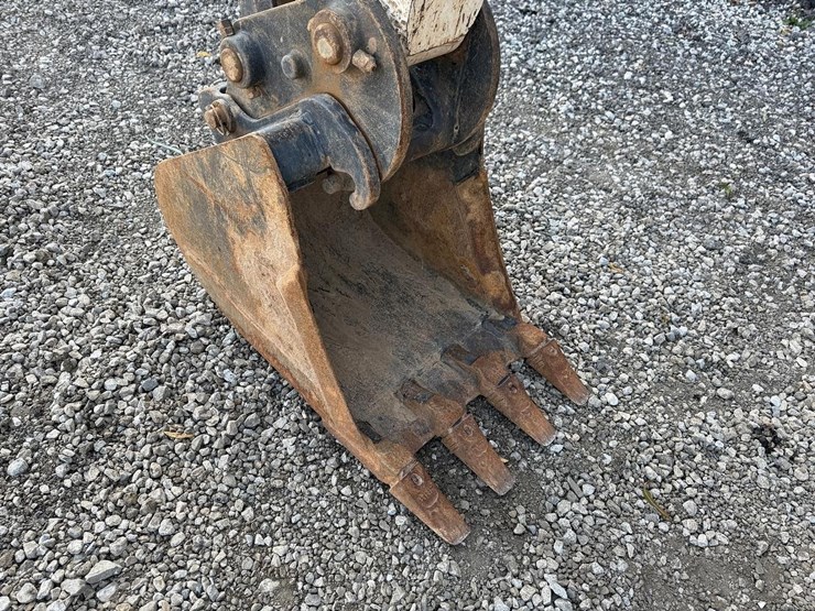 2022-bobcat-e42-image-8