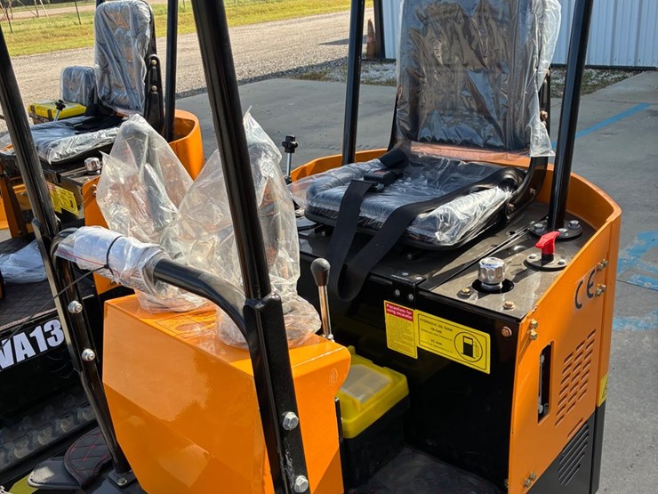 #9949-•-miva-va13-mini-excavator-image-8