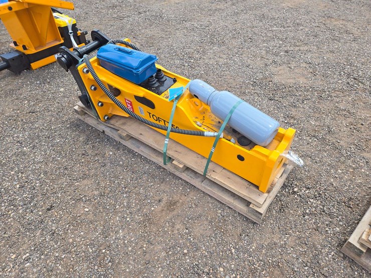 2025-toft-750-hydraulic-breaker-image-3