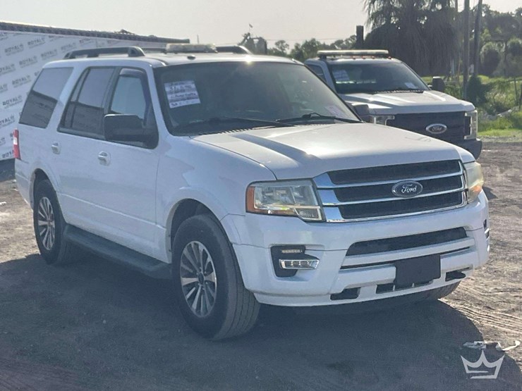 2016-ford-expedition-image-2